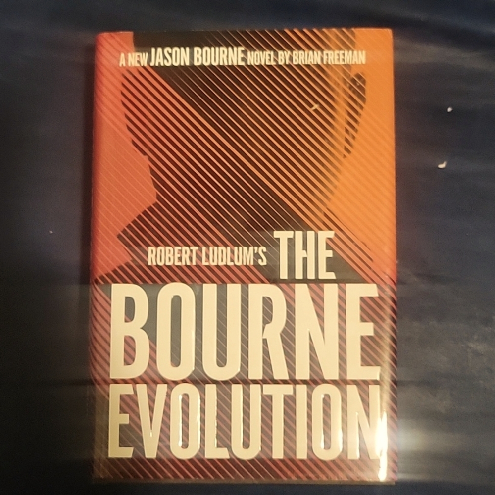 Robert Ludlum's The Bourne Evolution Novel